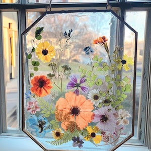 Pressed Flower Frame, Pressed flower Window Hanger, Sun catcher, Hanging Glass decor, birthday gift or gift for anybody, 8x10 or 5x7inches