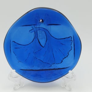 Vintage Musuem of Fine Art Pressed Glass Cobalt Blue Suncatcher With Gingko Leaves, READ