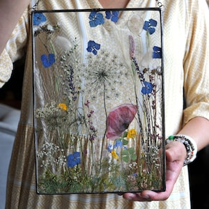 Pressed Flower Art in Glass – A4 Botanical Wall Hanging – Real Dried Flowers Frame – Nature Lover Gift – Handmade Sun Catcher